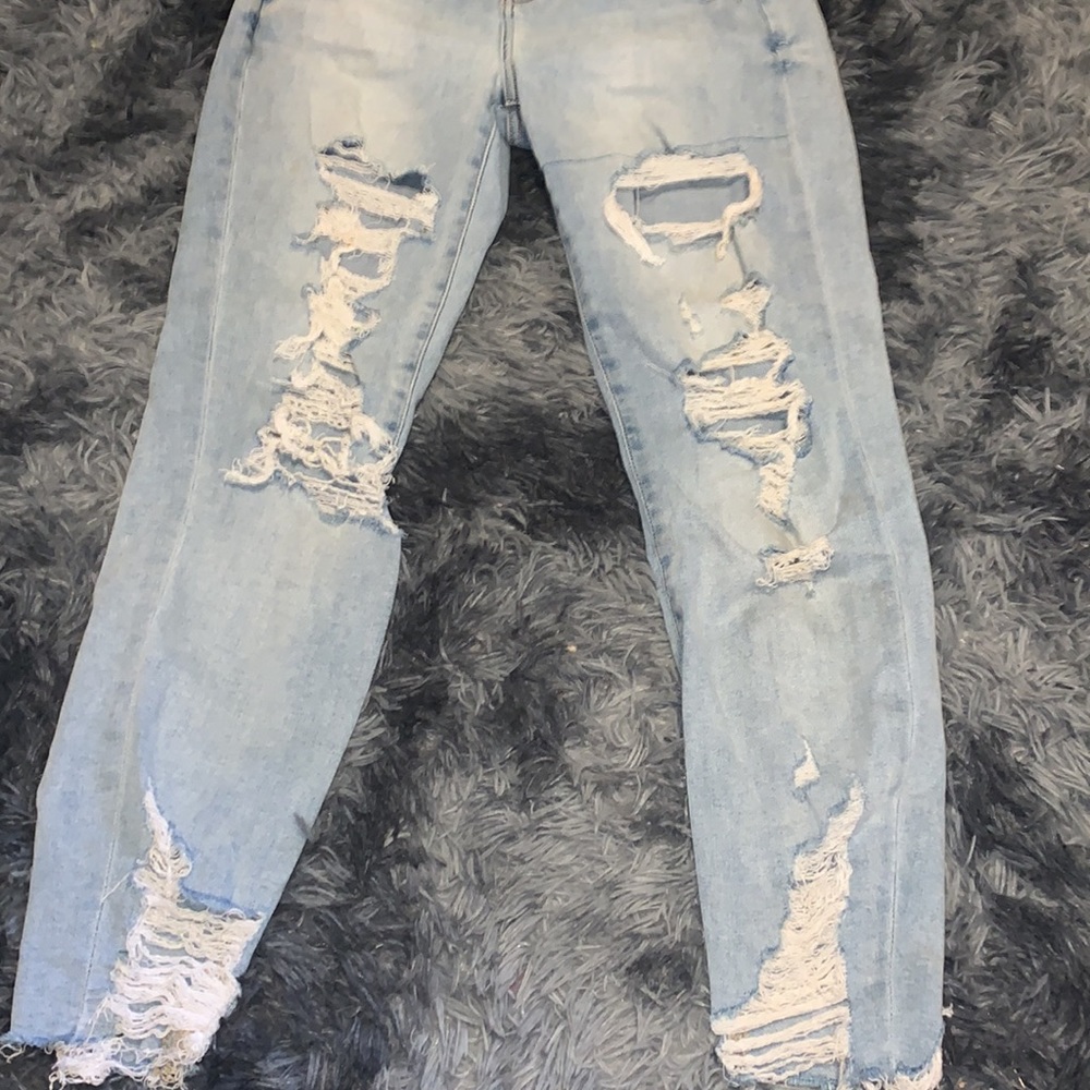 Size 4 light wash American eagle jeans - Picture 3 of 4
